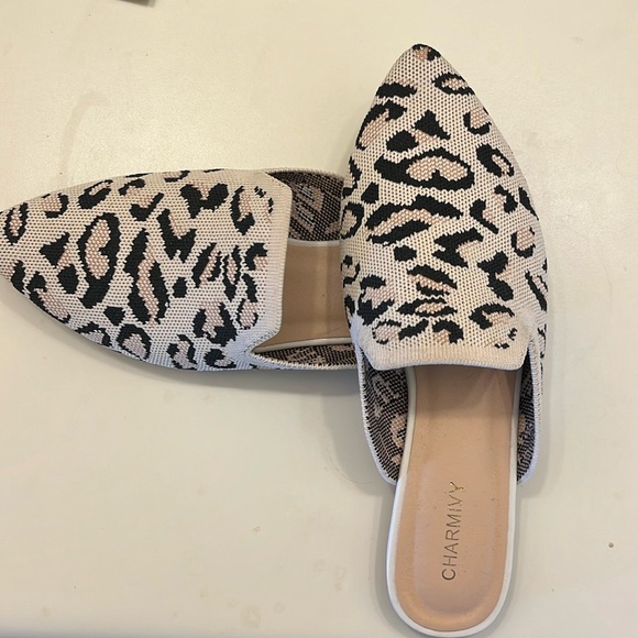 Charmivy- Beautiful Mules-Only worn twice-really good condition-very comfortable - Picture 3 of 8